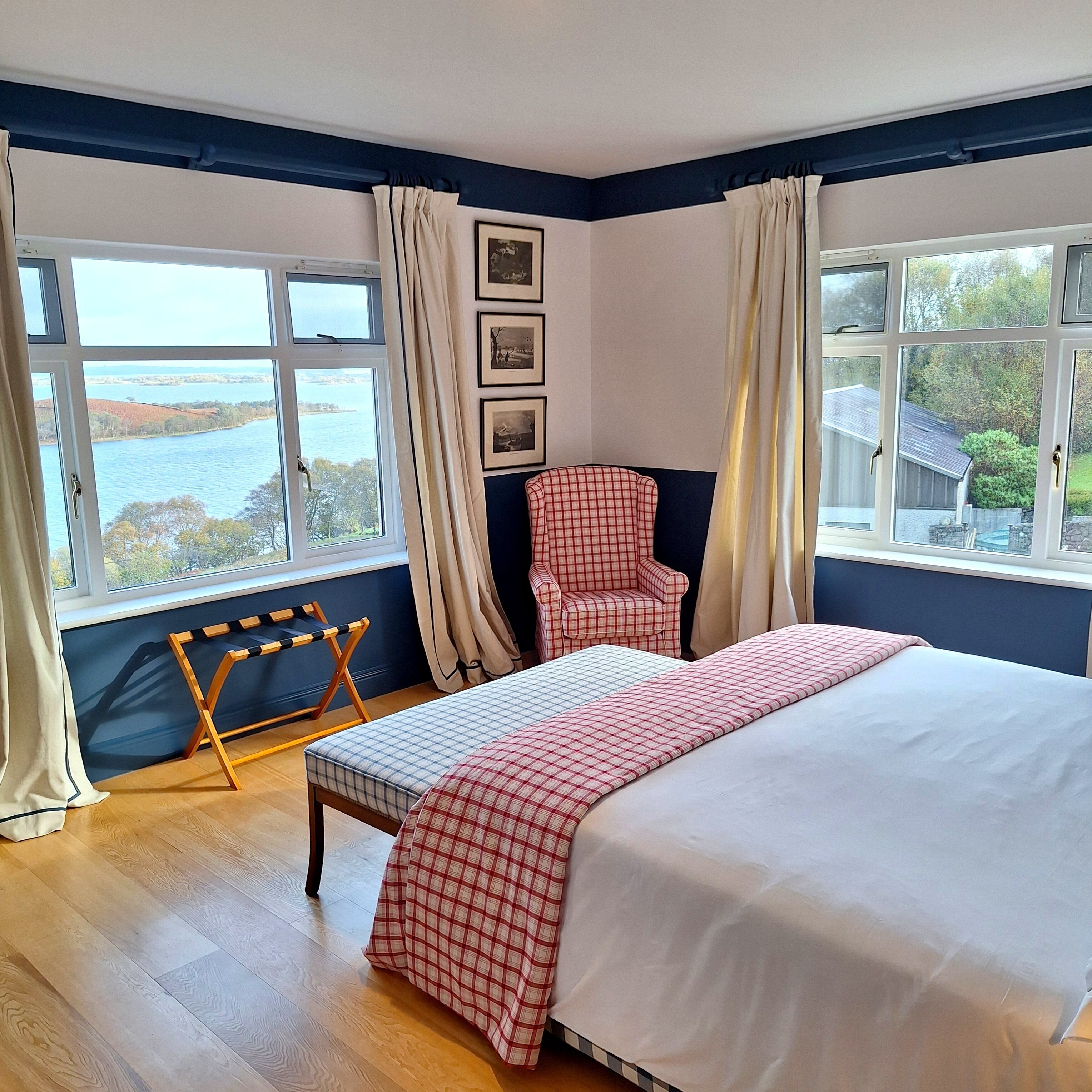 6 quartos, ferros/tábuas de passar roupa, Wi-Fi, roupa de cama