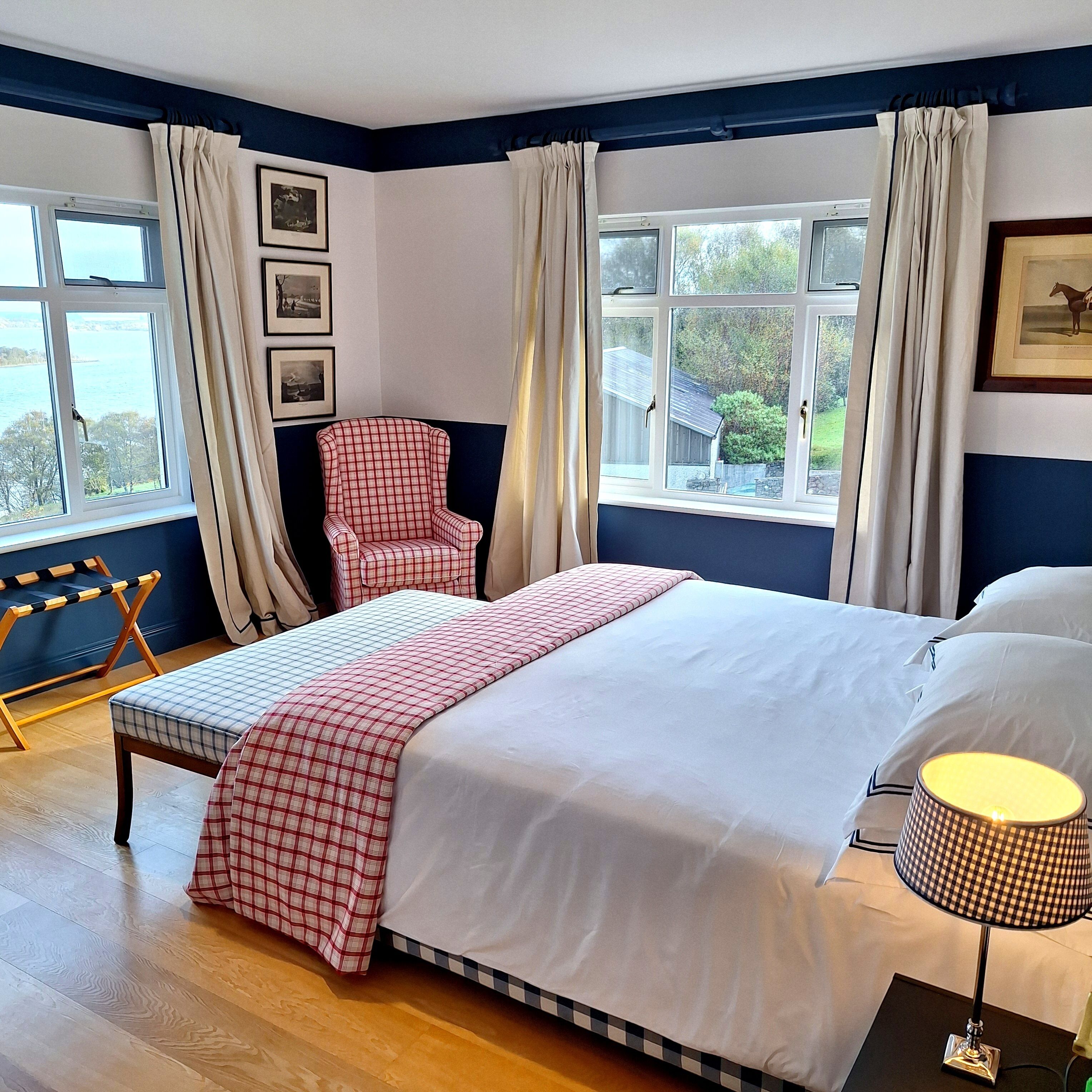 6 bedrooms, iron/ironing board, WiFi, bed sheets