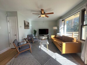 Smart TV - Home in Carrboro, Fully Renovated! (Carrboro)