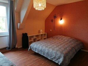 4 soverom, reiseseng for barn og wi-fi (inkludert)