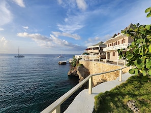 View from property - Kaisers Sunset Hotel -Adult Only -Negril (Negril)