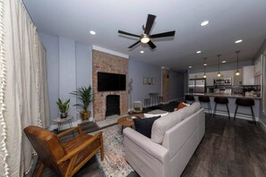 TV, offices - Downtown Townhome with Private Hot Tub! (Columbus)