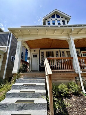 Exterior detail - Downtown Townhome with Private Hot Tub! (Columbus)