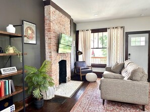 TV, video games, offices - Downtown Townhome with Private Hot Tub! (Columbus)