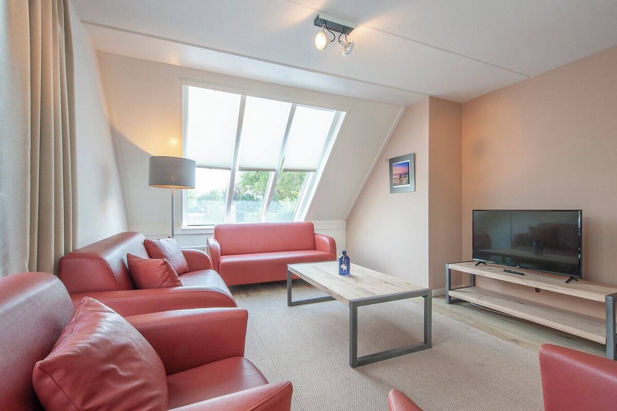 Bungalow (Bungalow B8 Comfort) | Living room | TV