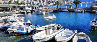 Stylish Three Bedroom Holiday Home Near Saranda Beach with BBQ