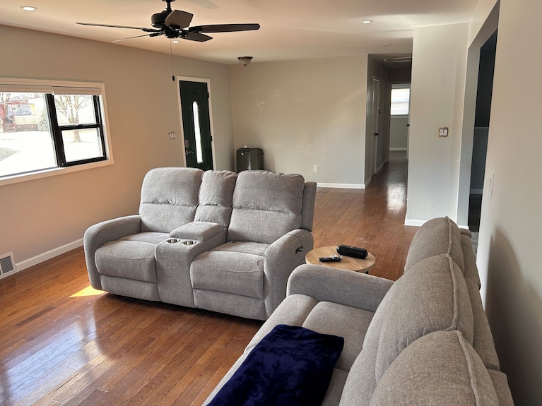 Newly Renovated 4-bedroom Saugerties Home 10 Minutes From Hits With Ac And Wi-fi - Saugerties, NY