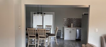 4-bedroom house in delightful Saugerties with AC, WiFi. Enjoy your stay