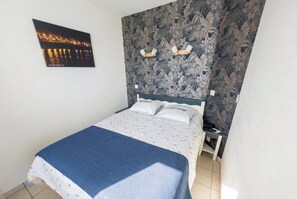 1 bedroom, iron/ironing board, bed sheets