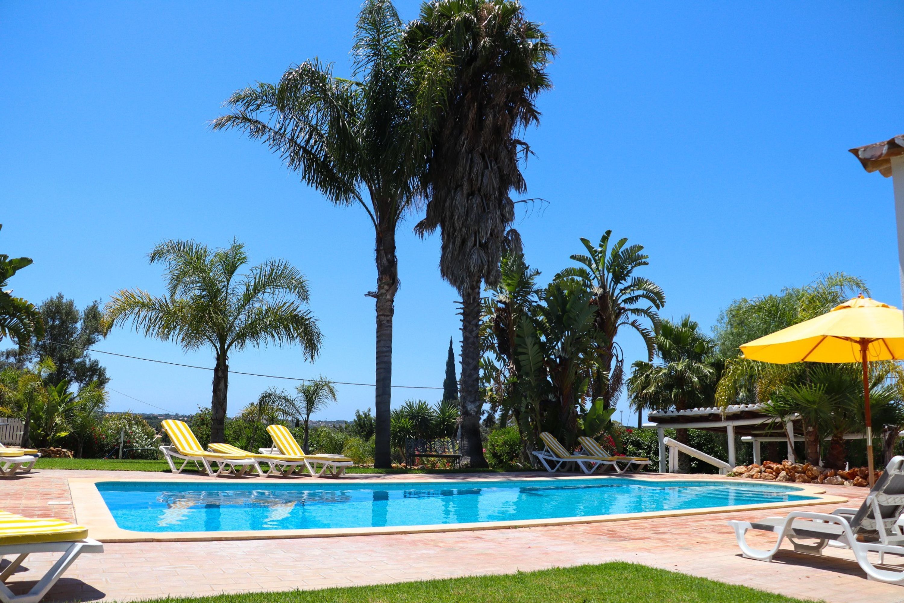 Rumah | 6 kamar tidur