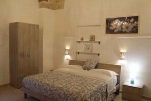 1 chambre, bureau, Wi-Fi, draps fournis