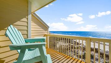 Casa de ciudad, vista al océano | Balcón
