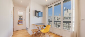 top floor studio between Oberkampf and Canal Saint Martin