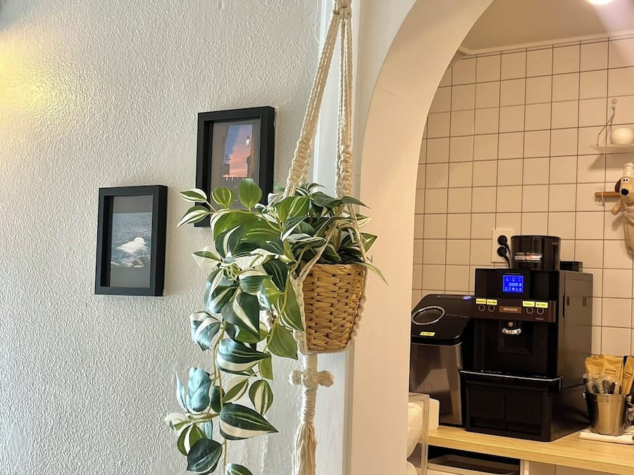 Mini-Kühlschrank, Mikrowelle