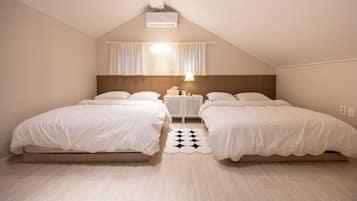 Family Double or Twin Room, 1 Bedroom, Non Smoking, Kitchen | Laptop workspace, free WiFi