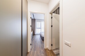 Premier Apartment | 2 bedrooms, soundproofing, free WiFi