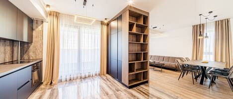 Leilighet – premier | Lydisolert og wi-fi (inkludert)