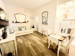 Interior - Melli's R-Home, Prati/Vatican (Roma)