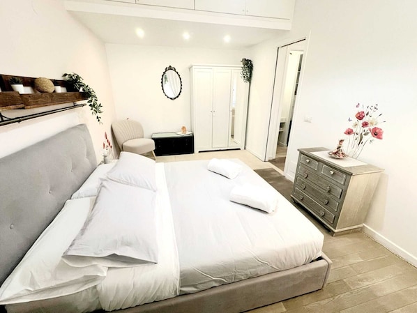 1 bedroom, iron/ironing board, WiFi, bed sheets - Melli's R-Home, Prati/Vatican (Roma)