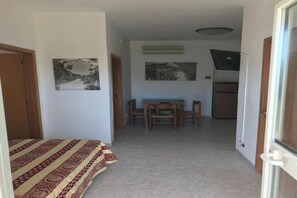 2 chambres, lit parapluie, Wi-Fi, draps fournis