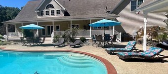 Beautiful Kent Island Getaway with Pool