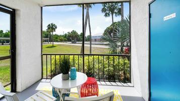 Oasis 119 | Terrace/patio