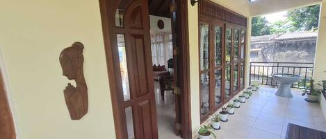 تفاصيل الفندق من الخارج