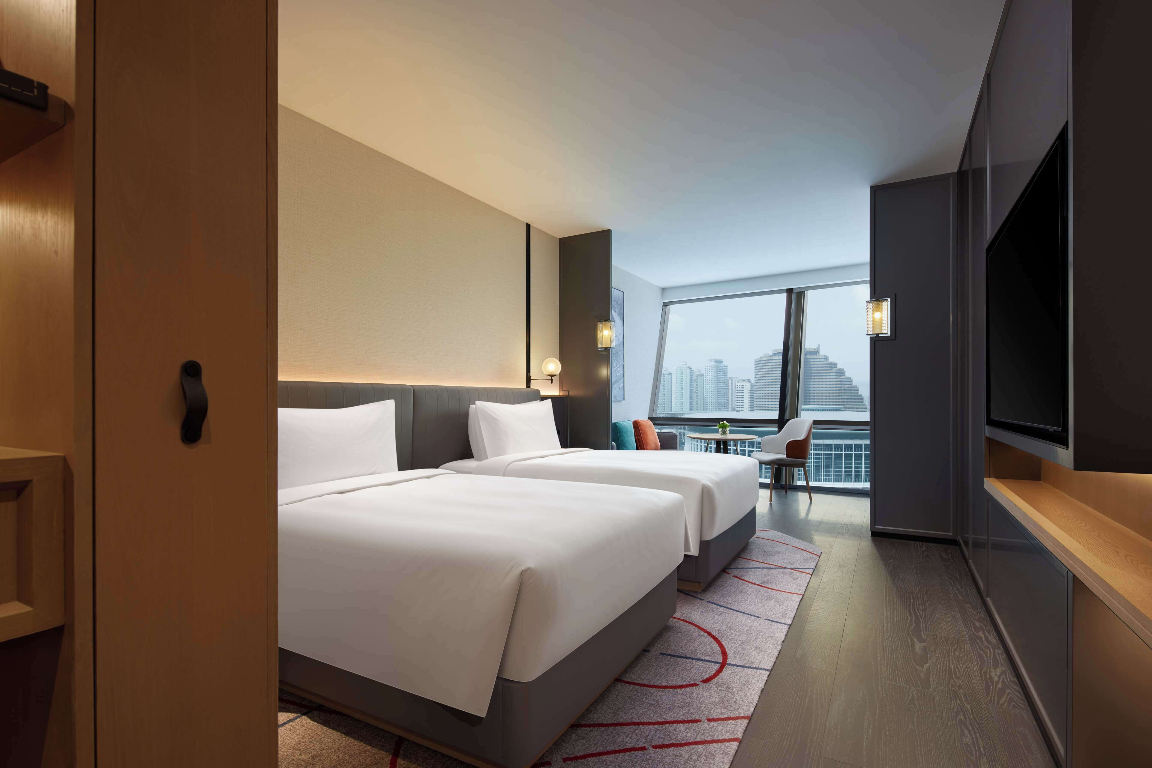 Ropa de cama de alta calidad y minibar 