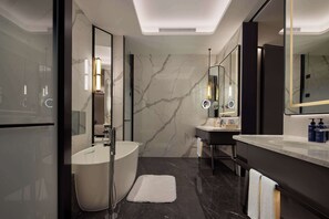 Bathroom - Radisson Blu Hotel, Shanghai Stadium (Shanghai)