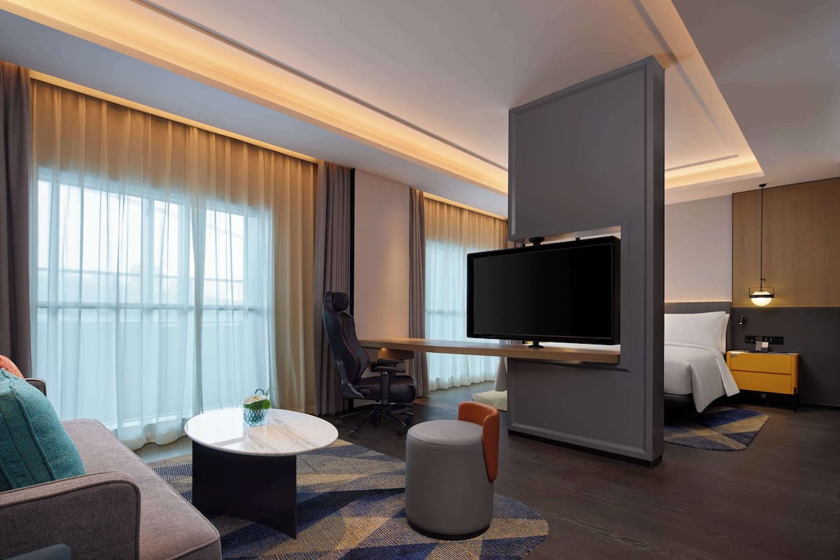 Habitación estándar (E-Theme) | Ropa de cama de alta calidad, minibar, caja fuerte y cortinas opacas