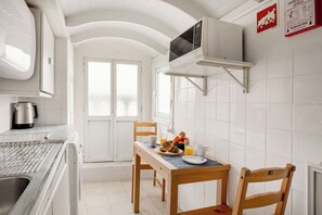 Basic Apartment, 1 Bedroom | Private kitchen | Electric kettle