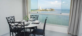 Charming 2-bedroom apartment  with breath taking view of the Ocean