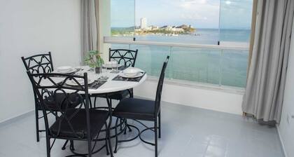 Charming 2-bedroom apartment with breath taking view of the Ocean