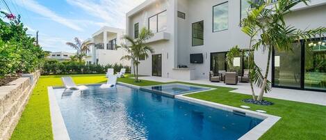 Outdoor pool, a heated pool