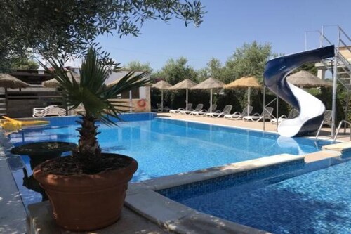 Lovely three-room apartment for 4 people with veranda on the 2nd floor - New Port