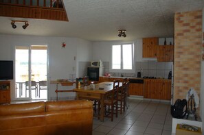 Micro-ondes, four, plaque de cuisson, lave-vaisselle