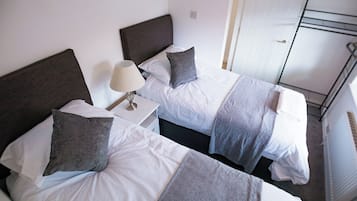 House | 3 bedrooms, iron/ironing board, free WiFi, bed sheets