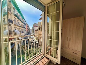 3 bedrooms, free WiFi - Dimora Casanova (Naples)