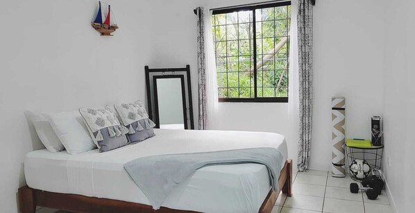 2 bedrooms, desk, iron/ironing board, free WiFi