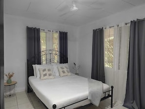 2 bedrooms, desk, iron/ironing board, WiFi