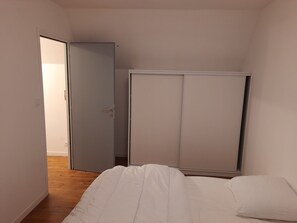 2 Schlafzimmer, kostenloses WLAN, BettwÀsche
