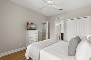 5 bedrooms, travel cot, WiFi, bed sheets