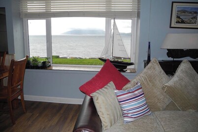 Coastal Kerry Hideaway - Sleeps 6 & Free Parking