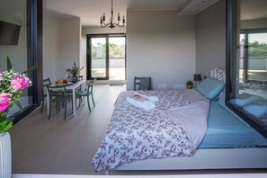 1 bedroom, iron/ironing board, WiFi