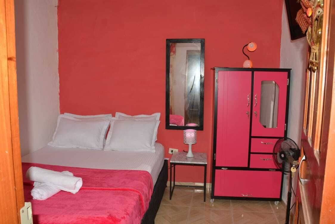 5 Schlafzimmer, Bügeleisen/Bügelbrett, WLAN