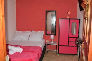 5 camere, ferro/asse da stiro, Wi-Fi