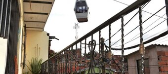 5-bedroom bed & breakfast in wonderful Medellín with WiFi, AC