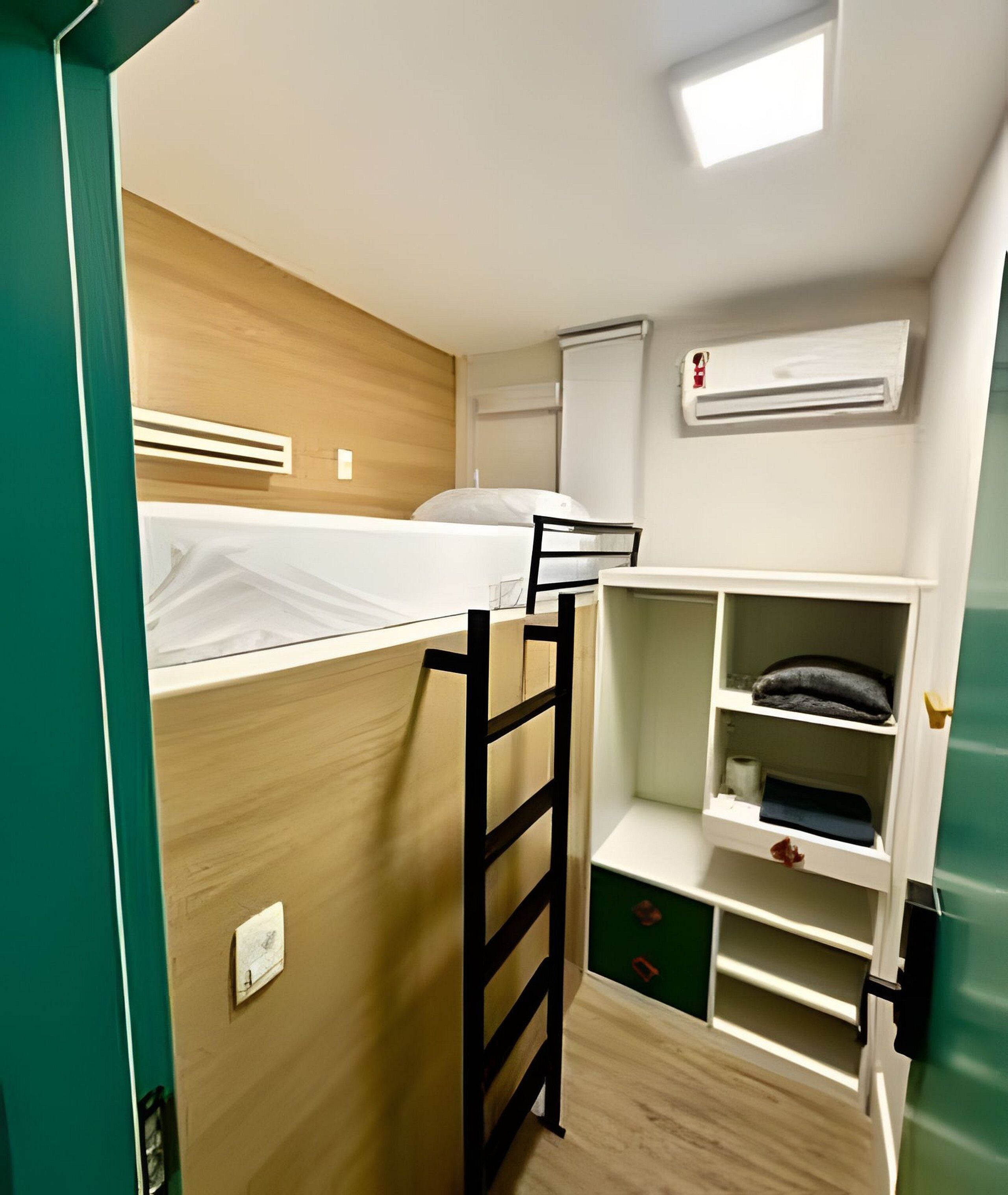 Basic Single Room | Laptop workspace, iron/ironing board, free WiFi