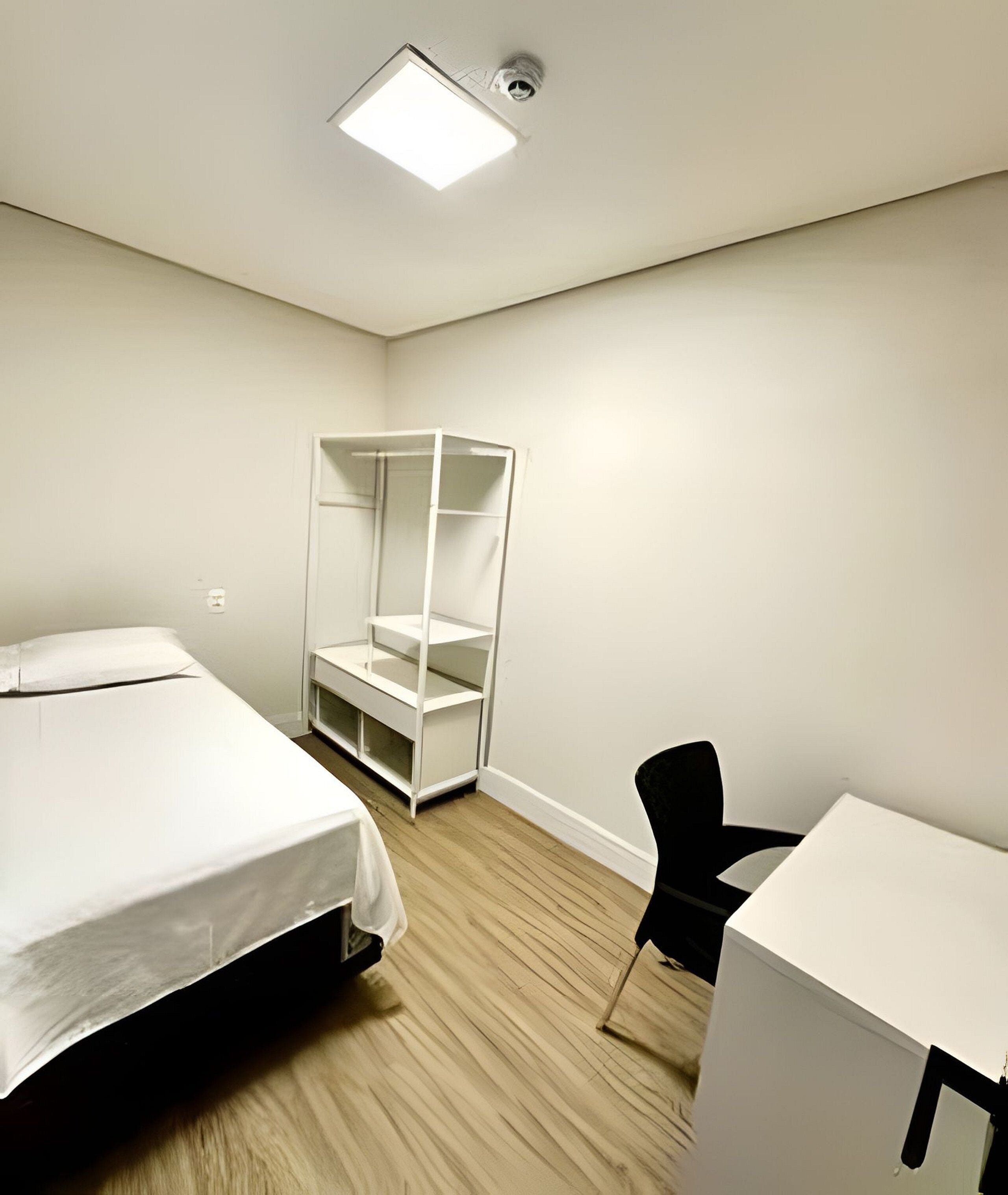 Basic Shared Dormitory | Laptop workspace, iron/ironing board, free WiFi