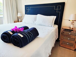 4 habitaciones, tabla de planchar con plancha, wifi y ropa de cama